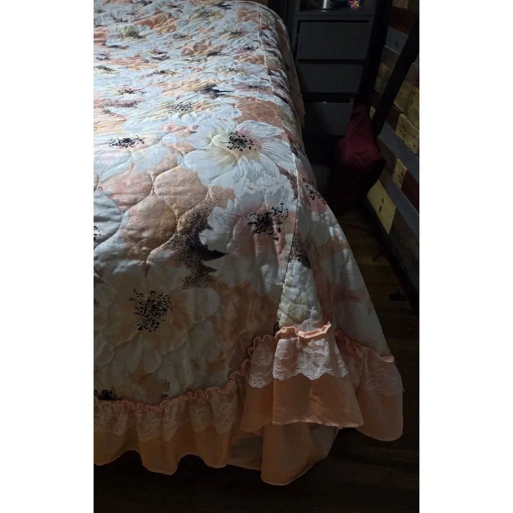 Vtg Twin Satin‎ Bedspread Peach Floral Ruffle Lace Beatrice 'Hollywood Regency'